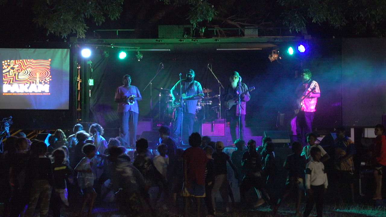 Jinyjarlkuriny Concert - FSB (Family Shoveller Band) - Wipeout